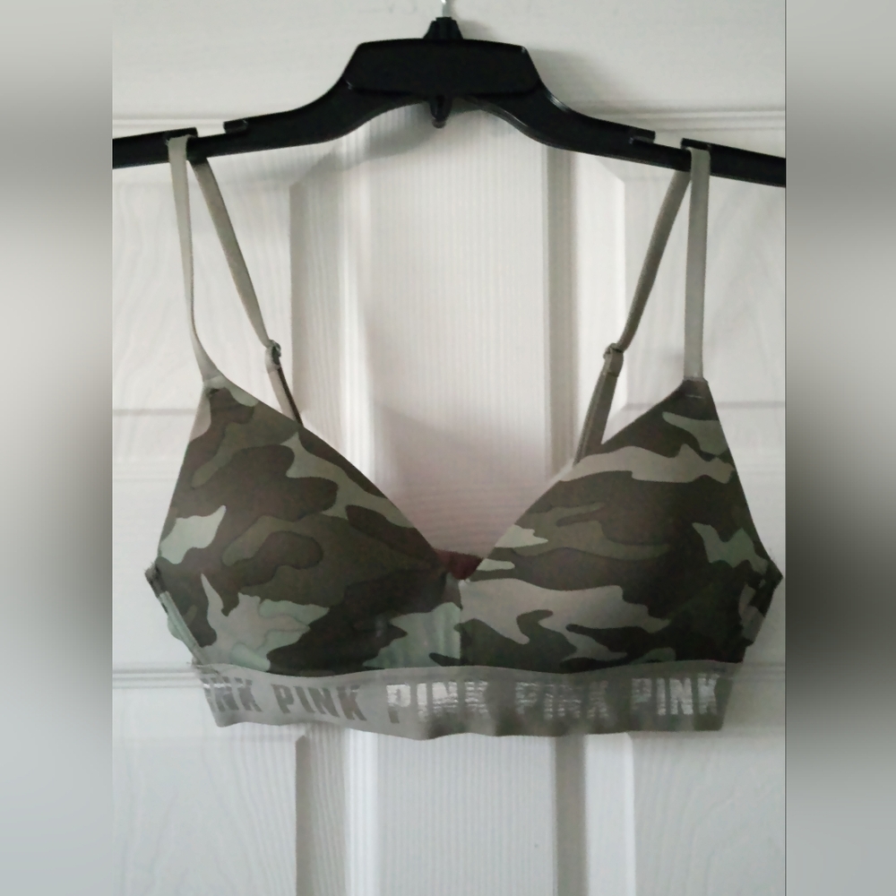 PINK Victoria's Secret Camo Bra